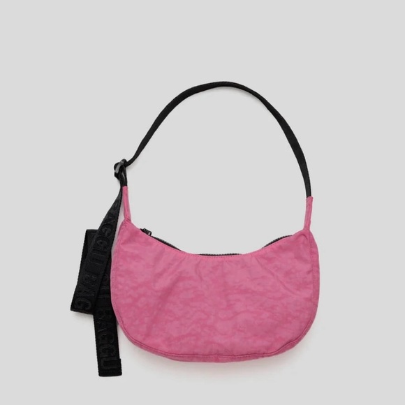 BAGGU Handbags - Baggu Crescent Bag crossbody shoulder bag in Azalea Pink size small